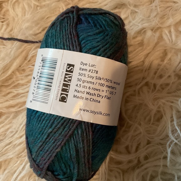 KaraKe Soy Silk Yarn variegated colors - Picture 2 of 6